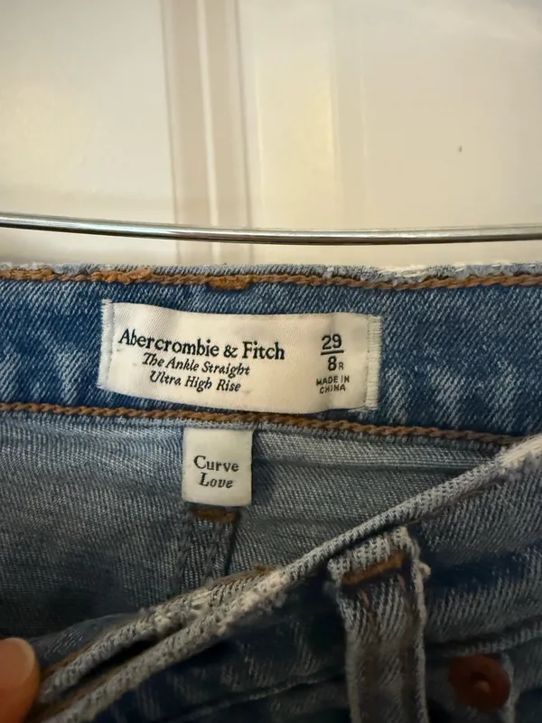 Abercrombie Curve Love Ultra High-Rise Straight Jeans - Image 2