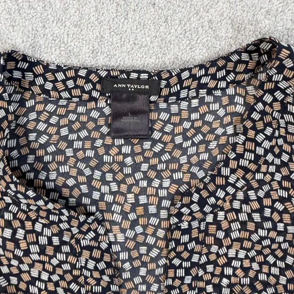 Ann Taylor Sheer Blouse Women's Large Black Geometric Print Long Sleeve V-Neck - Image 4