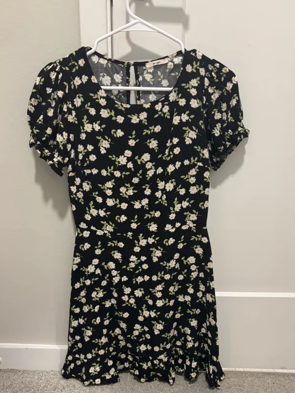 Mi Ami Tiff Ditsy Floral Ruffled Mini Dress Fit & Flare - Size: Small - Image 4