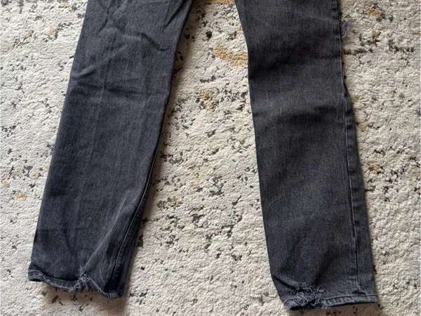 Abercrombie & Fitch Black High-Rise Distressed Straight Jeans - Image 11