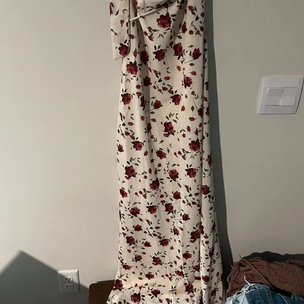 NWT One and Only Collectibe rose maxi dress small‎ - Image 3