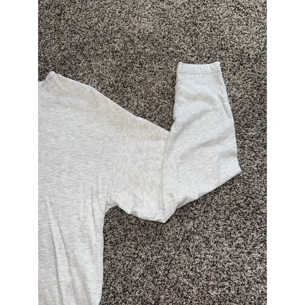 Old Navy Women's Light Gray Vintage Tee Long Sleeve Size Small - Image 3