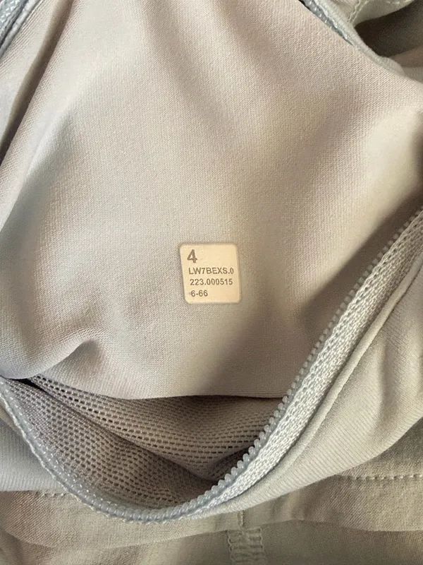 Lululemon Speed Up Shorts High-Rise 2.5" - Image 4