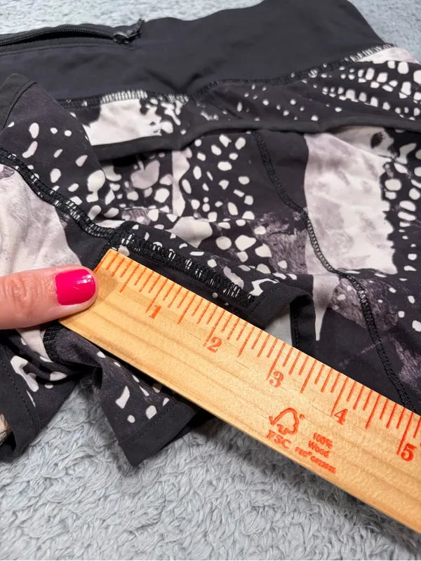 Lululemon speed up Black Patterned Running Shorts 6 - Image 8