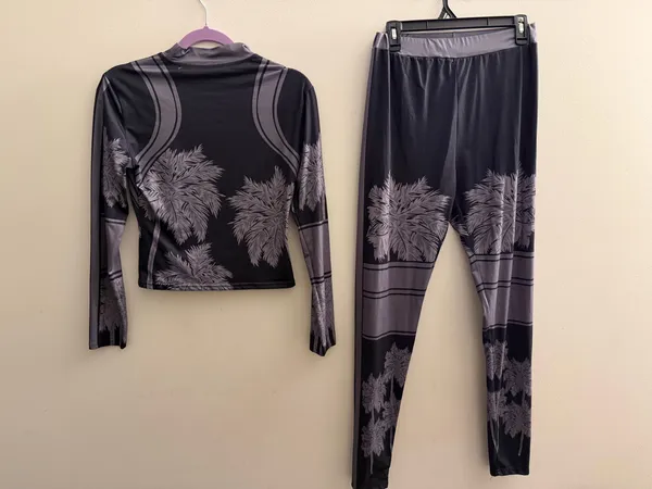 Two piece set Black Size M - Image 4