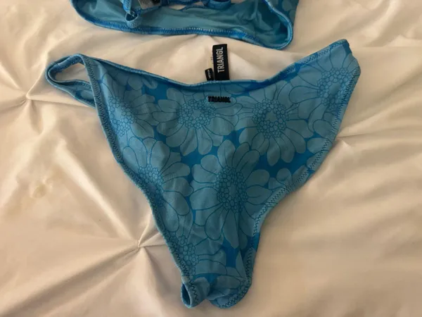 Triangl Bikini Set - Image 4