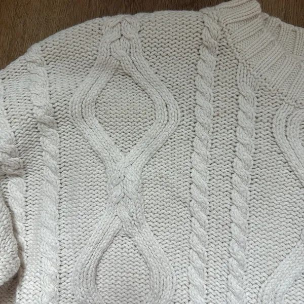 Women's Fisherman Cable Knit Heritage Sweater Cream Size Large - Image 3