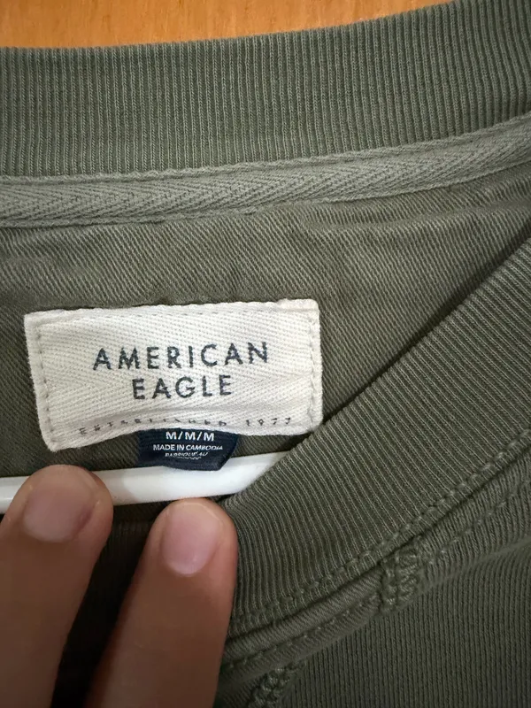 Green American Eagle Crewneck flower embroidery - Image 4