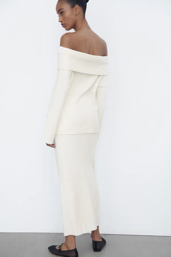 NWT White BRUSHED RIBBED PENCIL SKIRT. Size Medium - Image 8