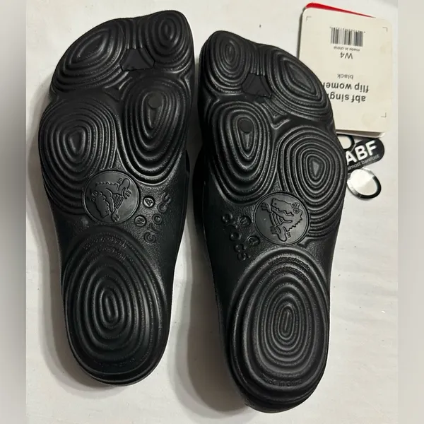 Crocs Women’s Black Moulded Flip Flops‎ Size w4 Comfort - Image 5