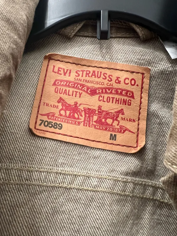 Levi’s Vintage Jeans Jacket Medium - Image 2