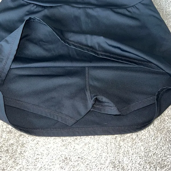 Amazon Lou Keith - Black Golf/Tennis Skort - Small Skirt with shorts - Image 4