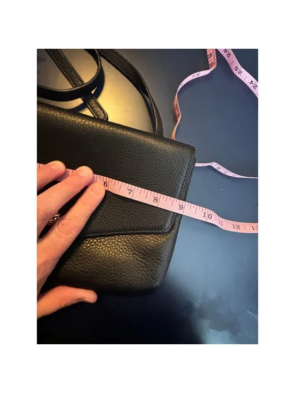 Talbots NWOT Women's Black Leather Adjustable Strap Small Handbag - Image 7