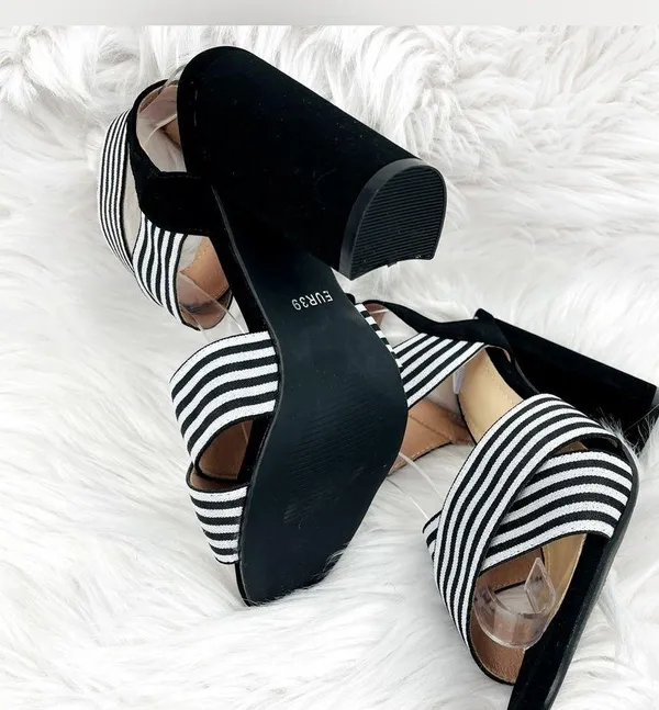 Women’s Stretch Canvas Chunky Heel Sandal With Buckle Size 39 (US 8.5) - Image 4