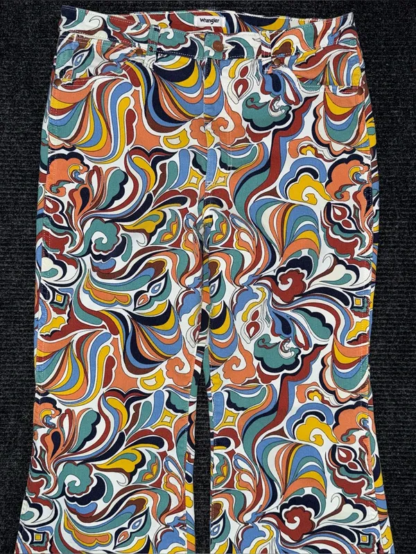 Free People x Wrangler Women’s Latigo Printed High Rise Flare Jeans Sz 32 x 34 - Image 4