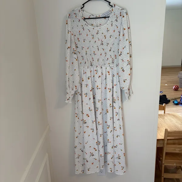 Piper & Scoot White Floral Long Sleeve Smocked Dress Womens XL Long Sleeve - Image 4