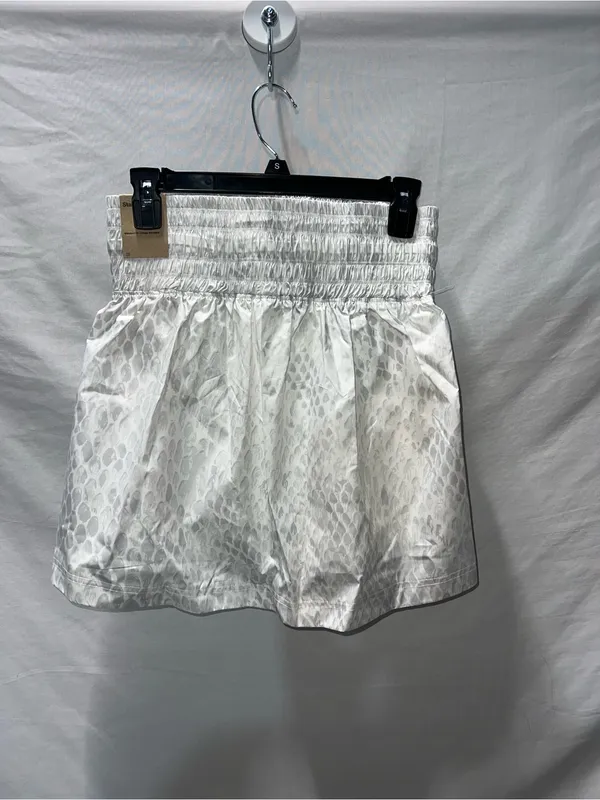 the Nike Kobe Woven Women's Skort in the White‎ Small - Image 6