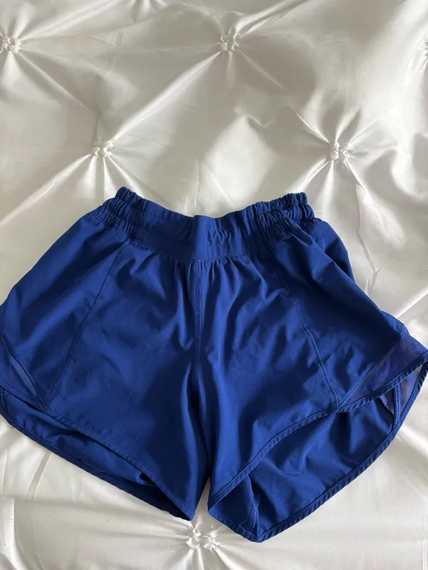 Lululemon Shorts 4" Hotty Hot ✨NO LINER✨ - Image 4