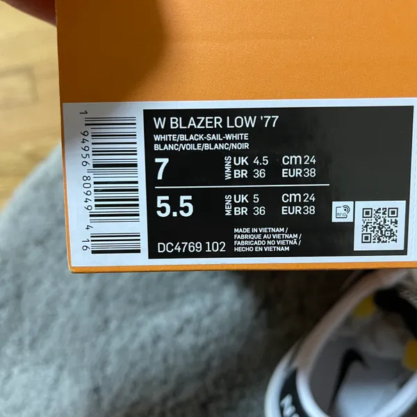 Nike Blazer Low Shoes - Image 7