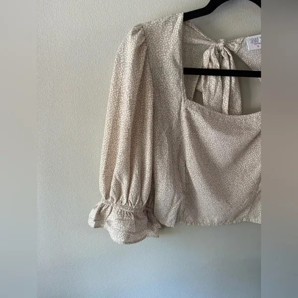 Sienna Sky Smocked Waist Cropped Top Bow Size Medium - Image 8