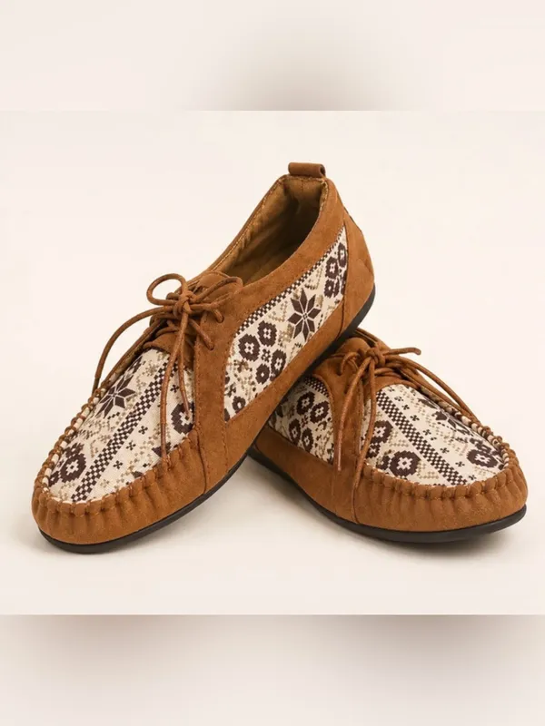 Anthropologie brown boho moccasin shoes size 7.5 ethnic print - Image 3