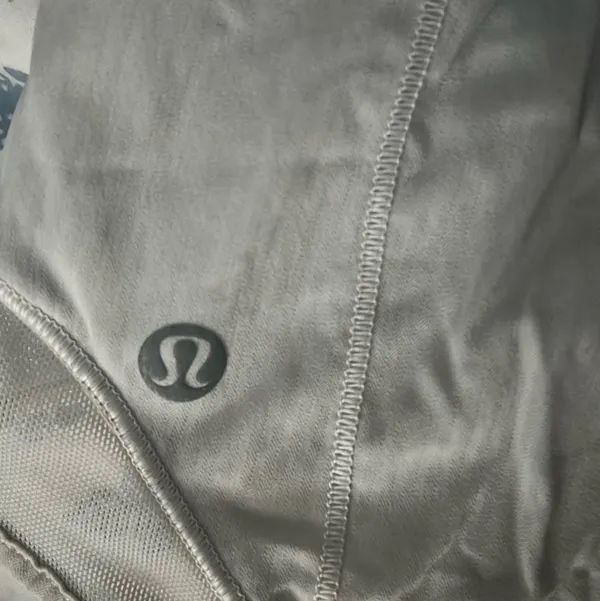 Lululemon Hotty Hot Shorts 4" White - Image 5