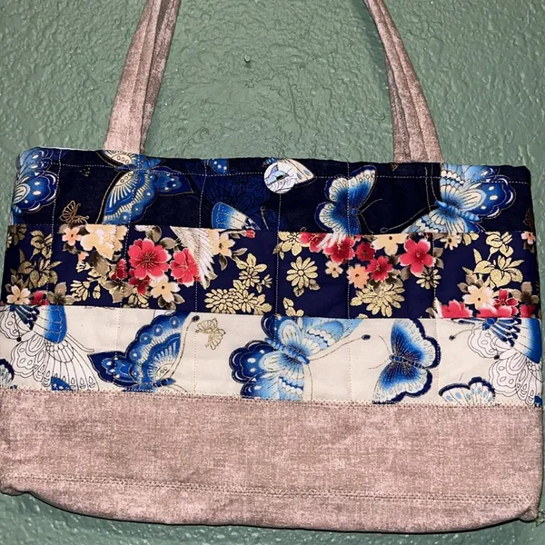 Vintage Quilted butterfly tote bag purse - Image 5