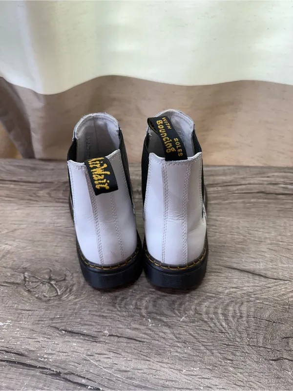 Dr. Martens 2976 Chelsea White Smooth Leather‎ Pull-On Ankle Boots size 7 - Image 8