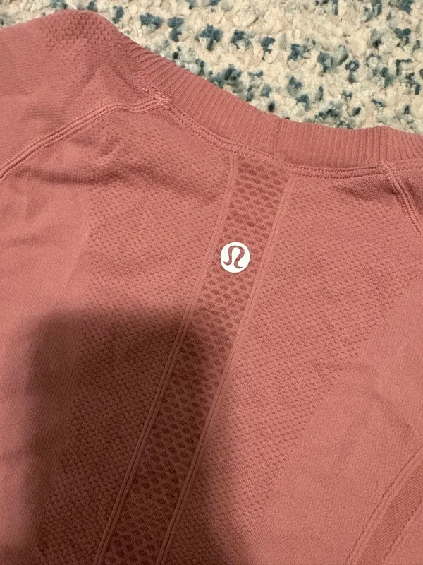 Lululemon Swiftly Tech Short Sleeve Full Length Size 4 - Image 3