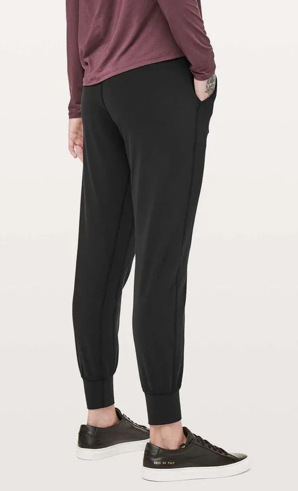 LULULEMON Align Jogger *28" in Black Size 4 - Image 3
