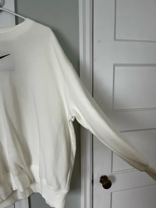 Nike Crewneck Sweatshirt - Image 6