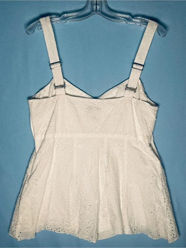 Nine West White Eyelet Camisole with Adjustable Straps Size 16. Boho cottagecore - Image 6