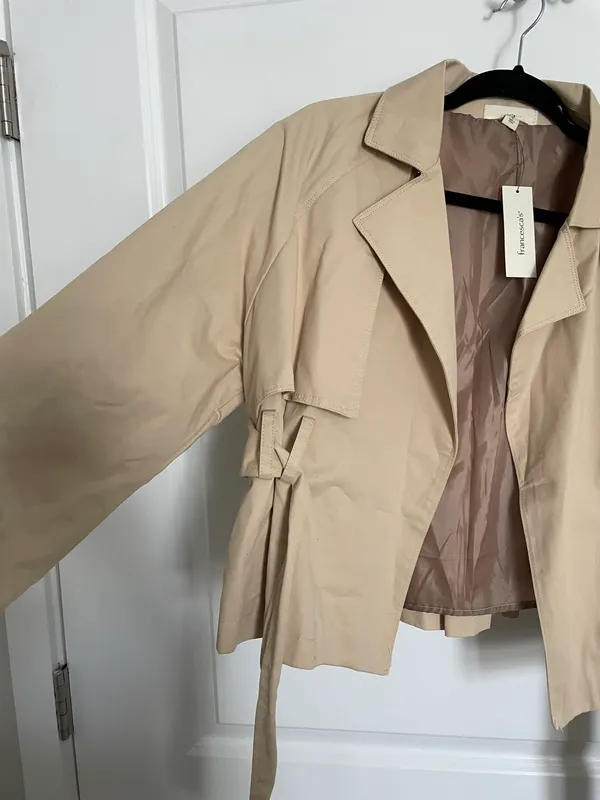Francesca’s Cropped Trench Coat - Image 3