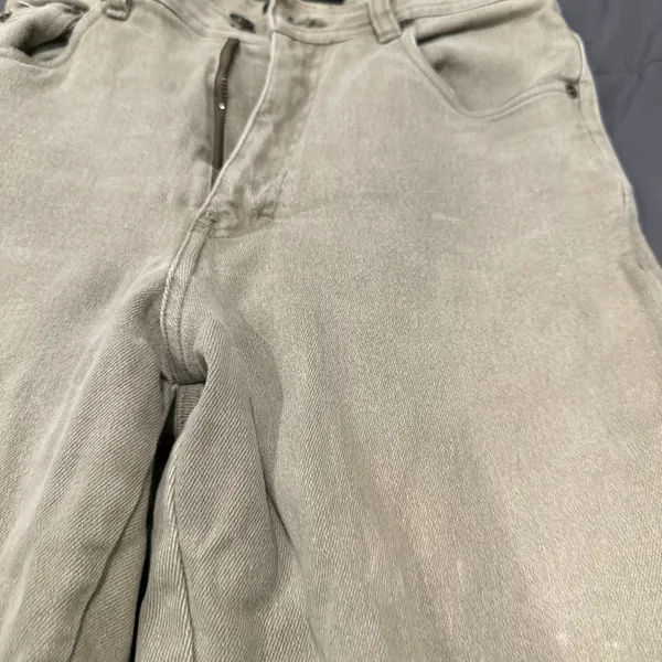Gloria Vanderbilt Vintage straight legged jeans - Image 4