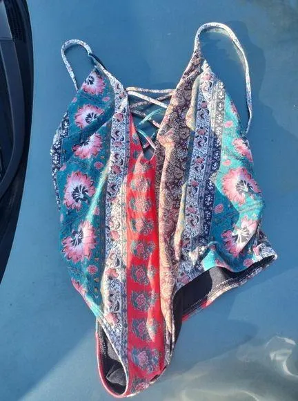 Billabong Bohemian Hipster Multi Colored One Piece Small - Image 2