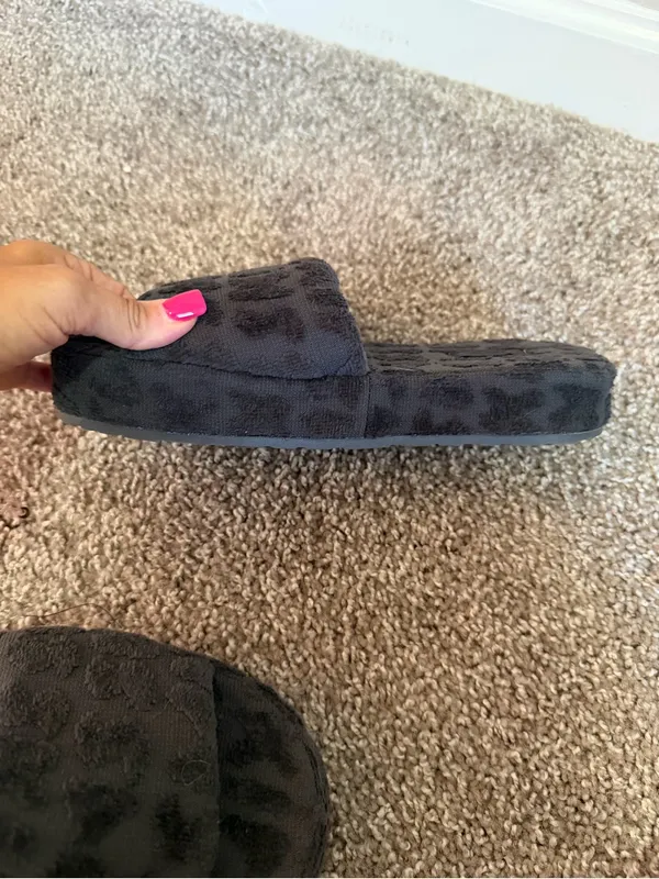 NWOT Skims Spa Terry logo slippers gunmetal size 38 - Image 10