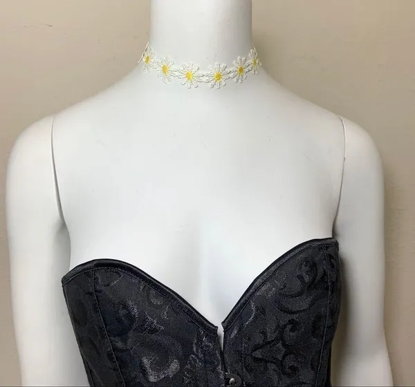 Daisy Chain Floral Choker Necklace New - Image 11