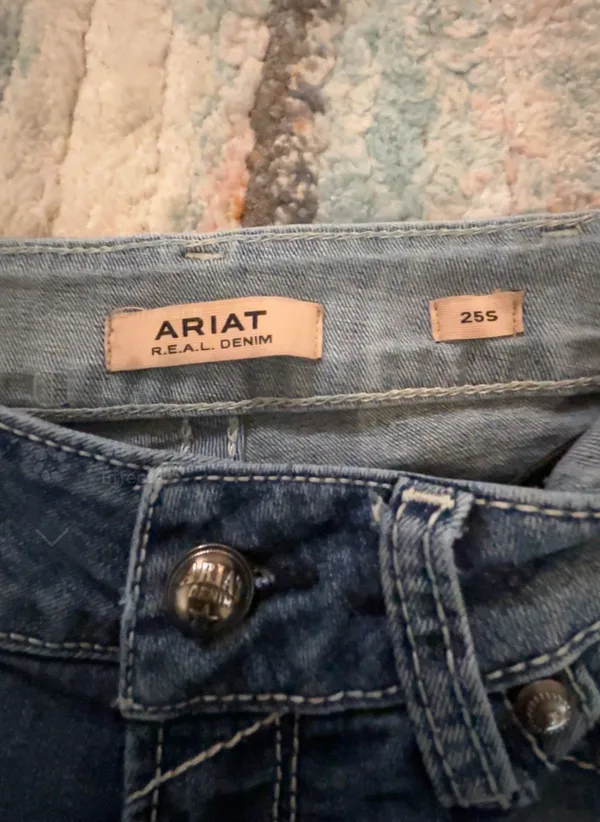Ariat bootcut jeans  - Image 5