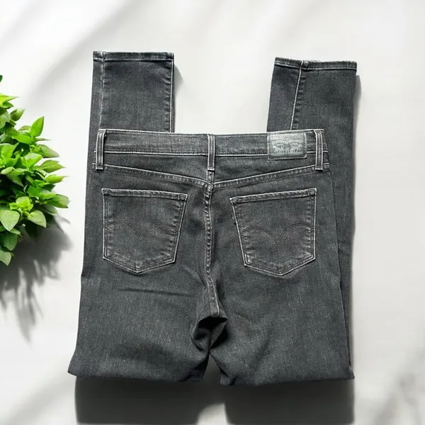 Levis 311 Shaping Skinny Jeans in Black Wash - Image 8