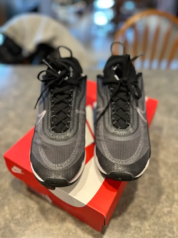Nike Air Max 2090 Sneakers - Image 9