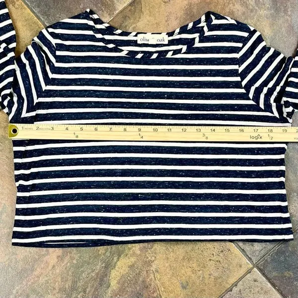 Olive & Oak Stripe Long Sleeve Cropped Top Medium - Image 8