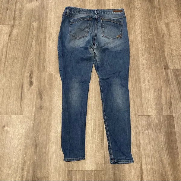 Express Jeans Medium Wash Low Rise Skinny Jeans Women’s Size 8 - Image 5