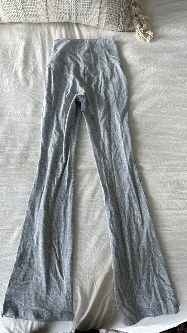 Aritzia TNA Flare Leggings - Image 4