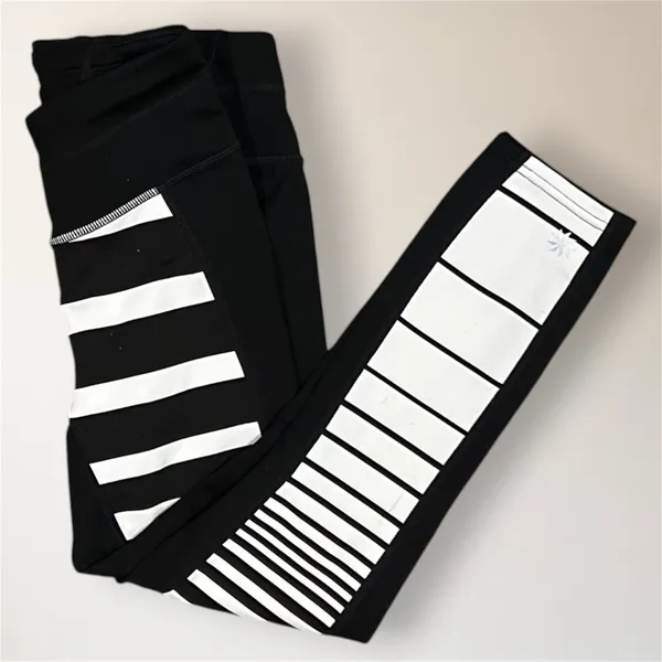 Athleta Sonar Capri Leggings XXS Black White Striped Yoga Running‎ Athletic - Image 4