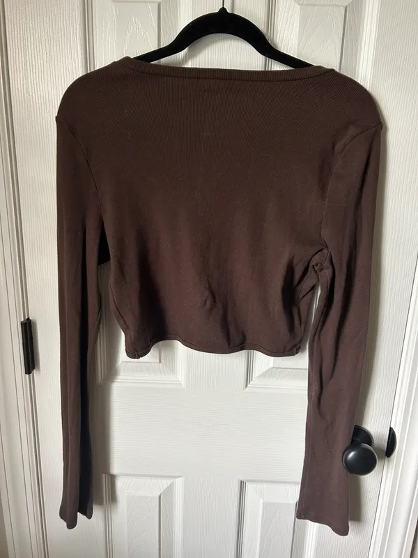 Aeropostale Women’s  Long Sleeve Cropped Top - Image 3