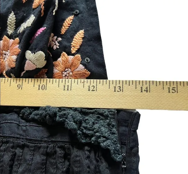 Florabella black halter tunic with flower embroidery size small - Image 10