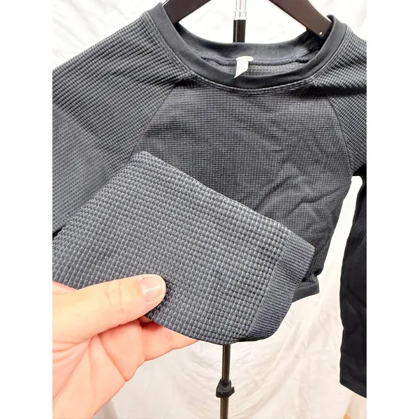 Offline by Aerie Seamless Waffle Long Sleeve Crop Active Top in Black XS - Image 3