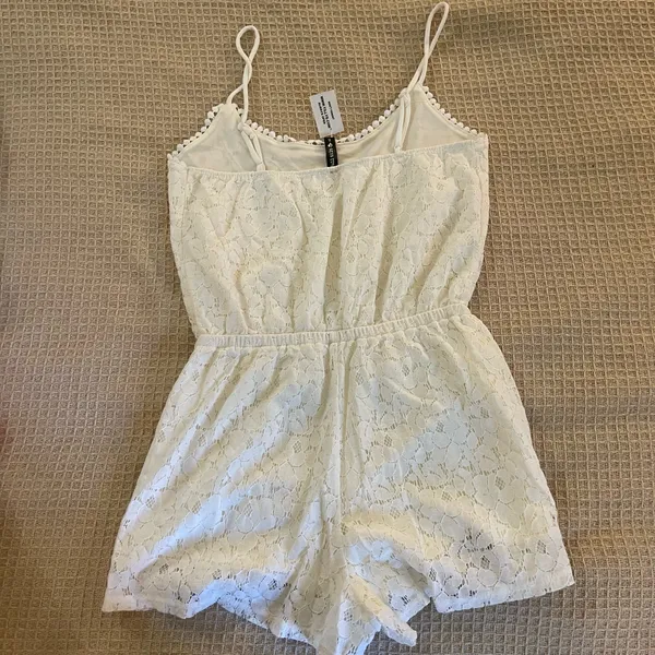 Tilly's Cute white bohemian trim crochet lace romper - Image 4