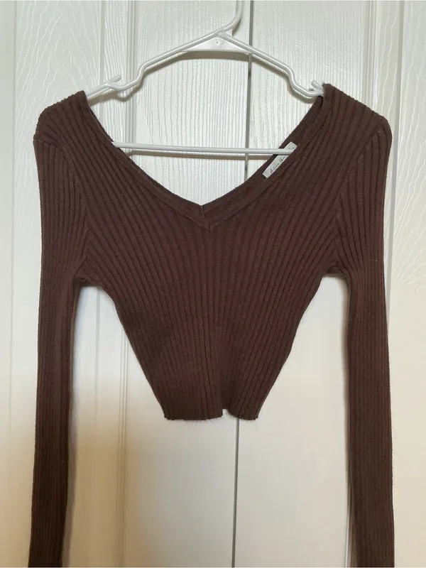 Active USA Brown Ribbed V-Neck Long Sleeve Crop Top - Image 4