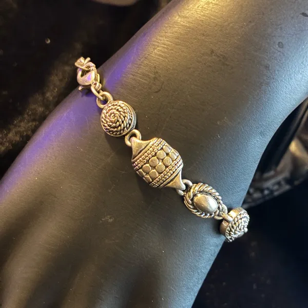 Vintage Avon Gothic Silver Tone Textured Bead Link Bracelet 7") - Image 4